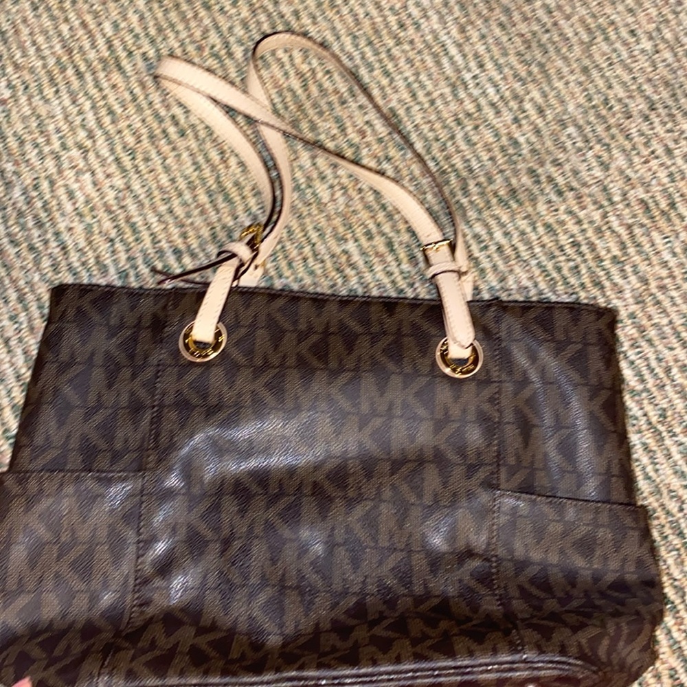Micheal kors tote